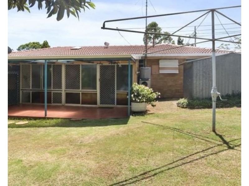 6 Athol Street, Harlaxton QLD 4350