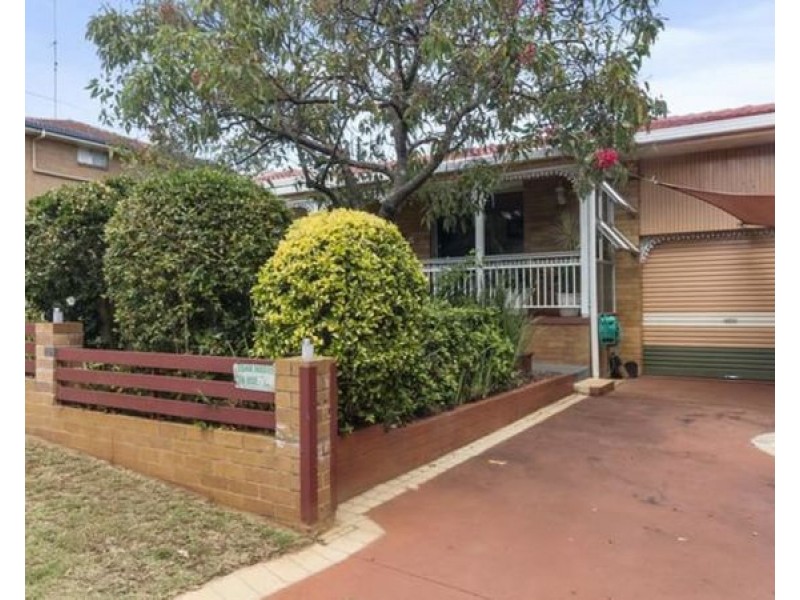 6 Athol Street, Harlaxton QLD 4350
