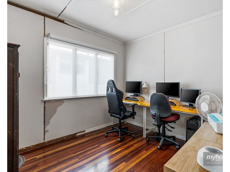 143 Stephen Street, Harristown QLD 4350