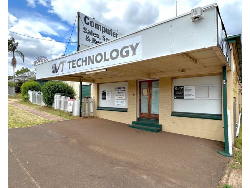 130 Ruthven Street, Harlaxton QLD 4350