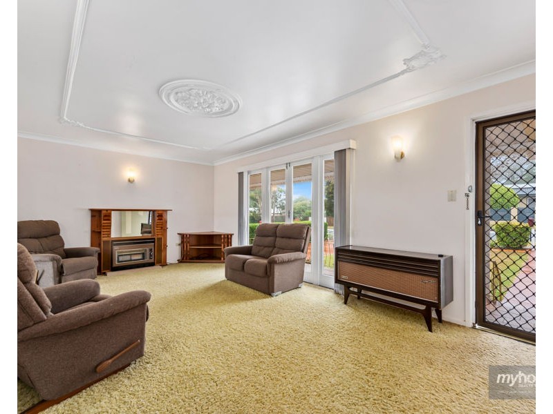 7 Wilma Street, Centenary Heights QLD 4350
