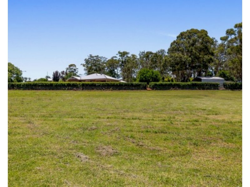 25 Lynne Court, Highfields QLD 4352