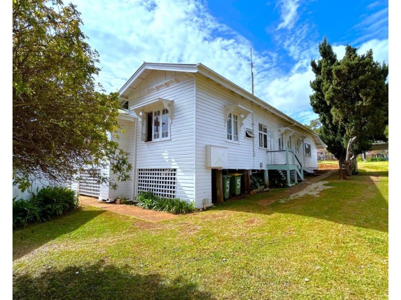 4/140 Ruthven Street, North Toowoomba QLD 4350