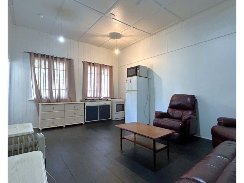 4/140 Ruthven Street, North Toowoomba QLD 4350