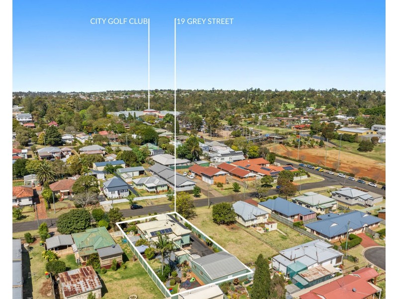 19 Grey Street, South Toowoomba QLD 4350