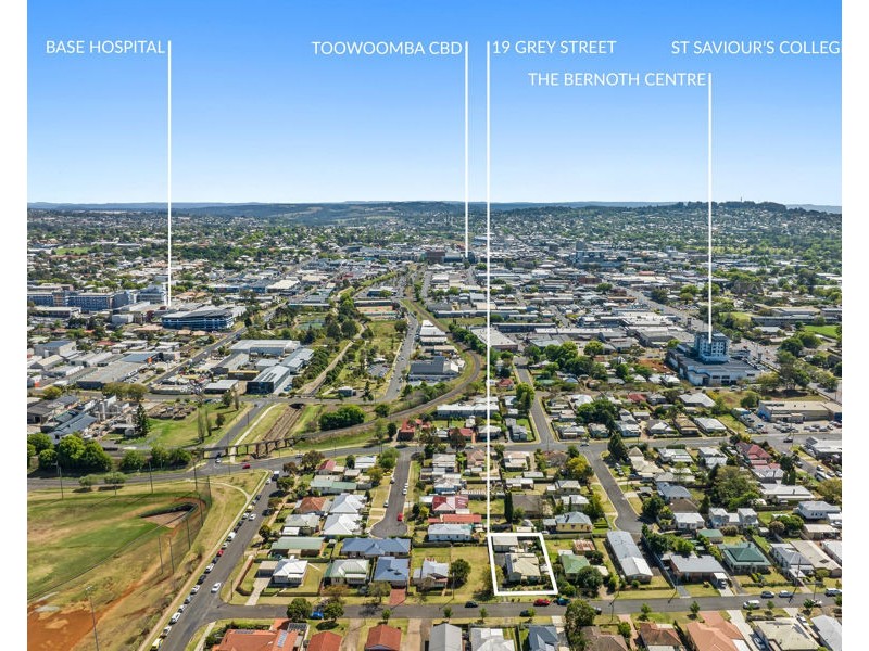 19 Grey Street, South Toowoomba QLD 4350