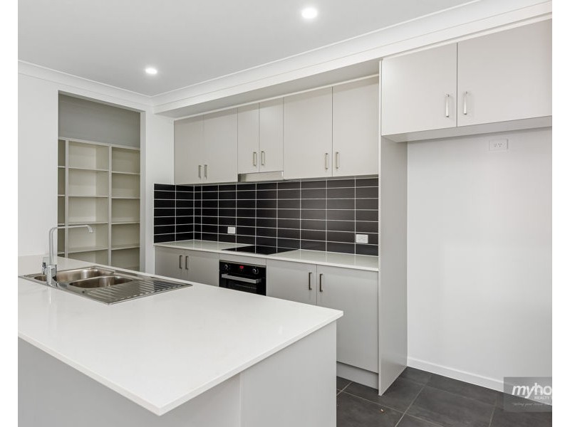 2 Bonita Court, Westbrook QLD 4350