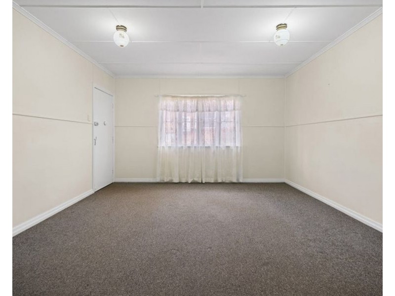 4 Murray Street, North Toowoomba QLD 4350