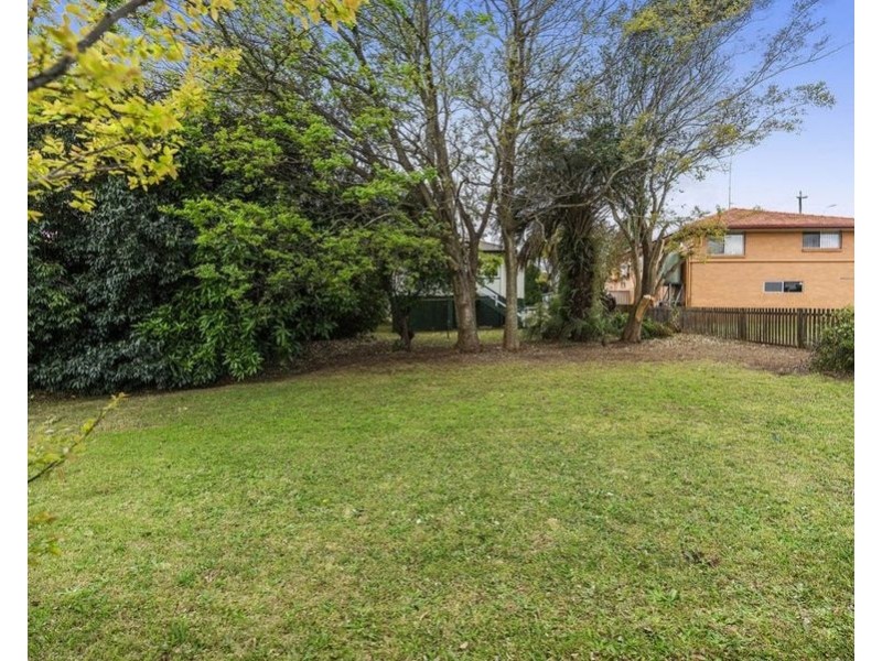 4 Murray Street, North Toowoomba QLD 4350
