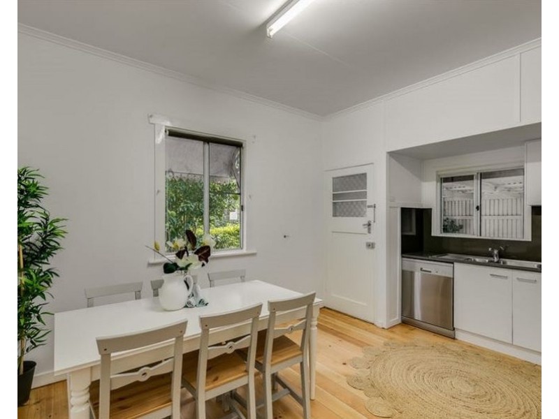 20 Henderson Street, Newtown QLD 4350