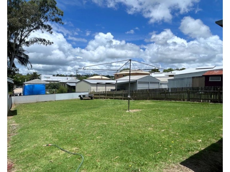 8 Wilmot Street, South Toowoomba QLD 4350