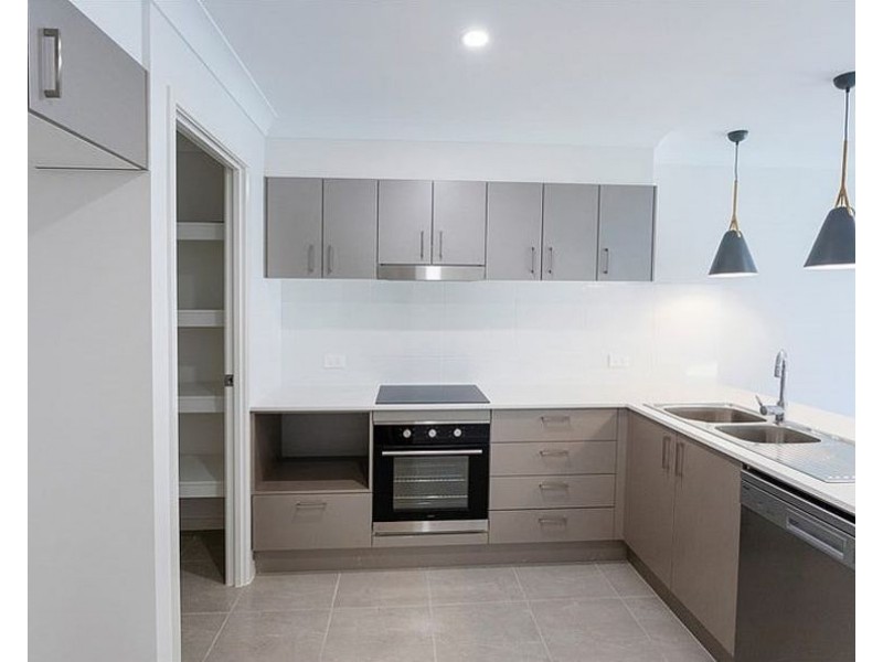 2/17 Kaytons Street, Drayton QLD 4350