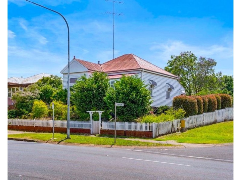 198 Ruthven Street, North Toowoomba QLD 4350