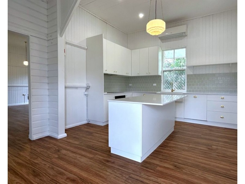 198 Ruthven Street, North Toowoomba QLD 4350