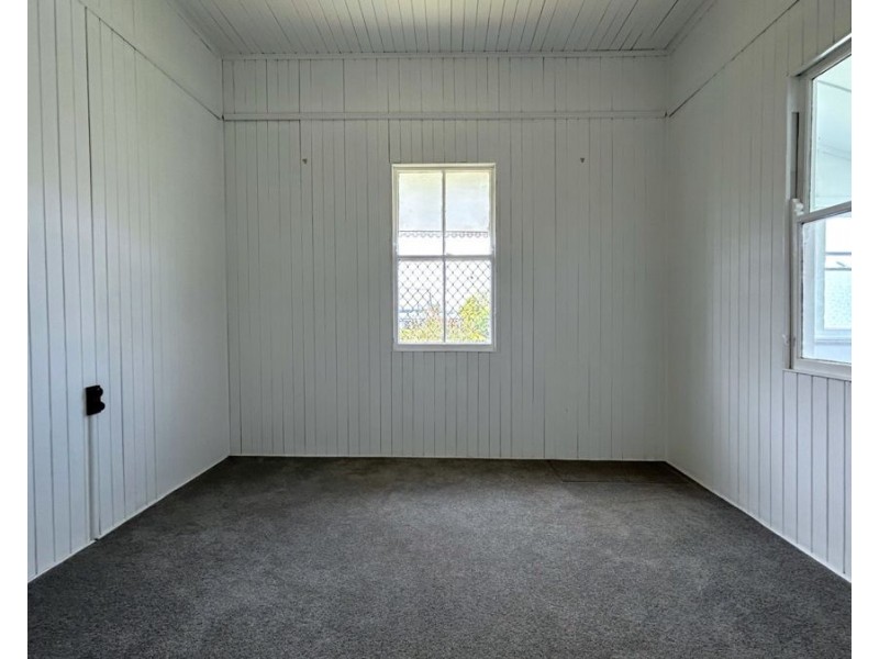 198 Ruthven Street, North Toowoomba QLD 4350