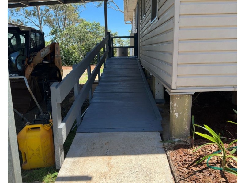 401 Preston Boundary Road, Preston QLD 4352