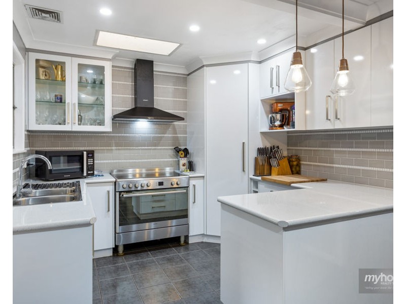 7 Kettle Street, Rockville QLD 4350