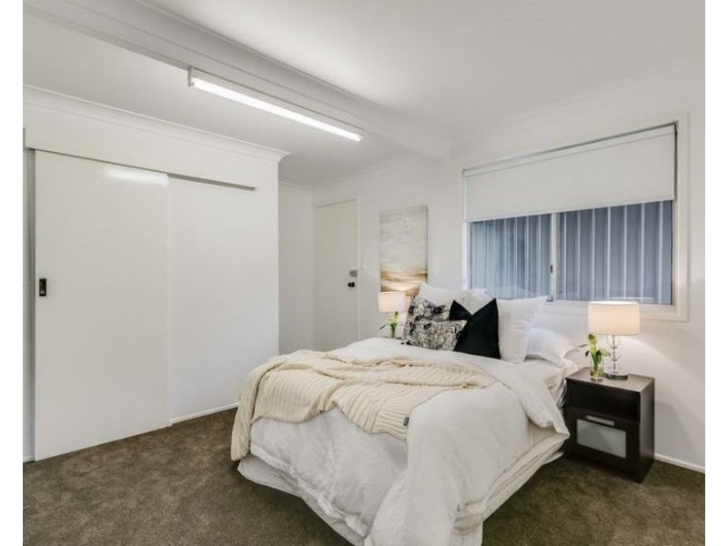 20 Henderson Street, Newtown QLD 4350