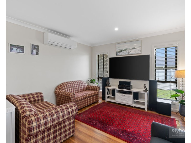 22 Fitzgerald Circuit, Wyreema QLD 4352
