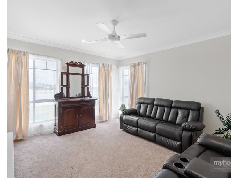 22 Fitzgerald Circuit, Wyreema QLD 4352