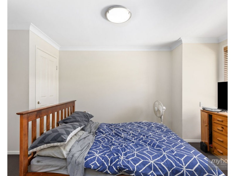 2/42 Gordon Avenue, Newtown QLD 4350