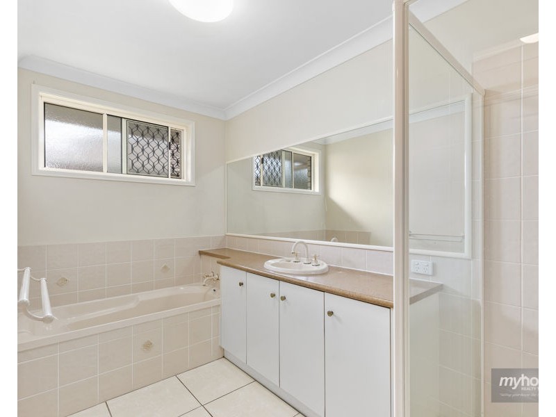 2/42 Gordon Avenue, Newtown QLD 4350