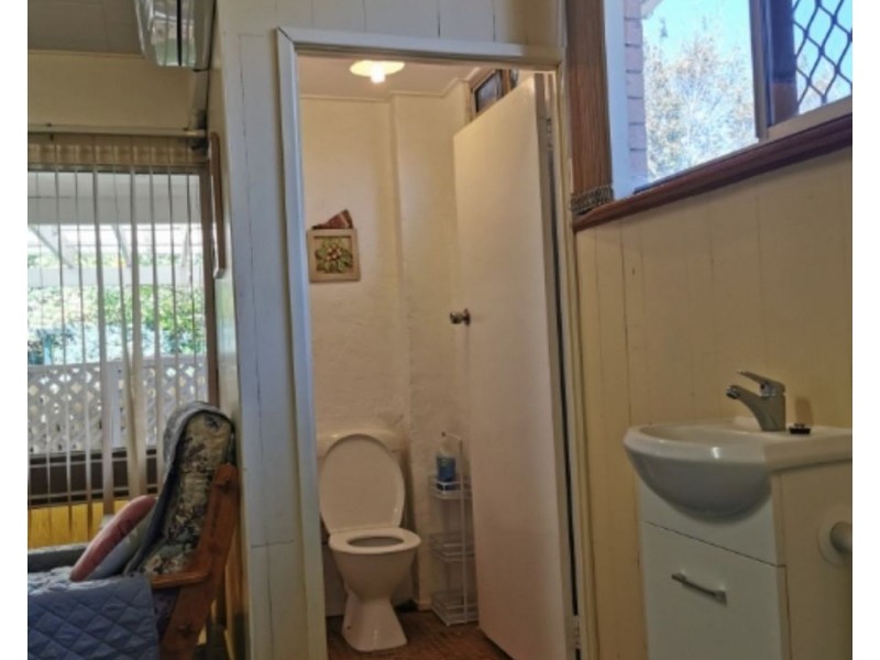 Room 5/12 Newmarket Street, Newtown QLD 4350