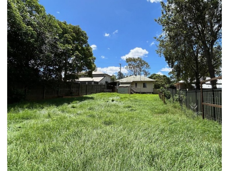 50 Rob Street, Newtown QLD 4350