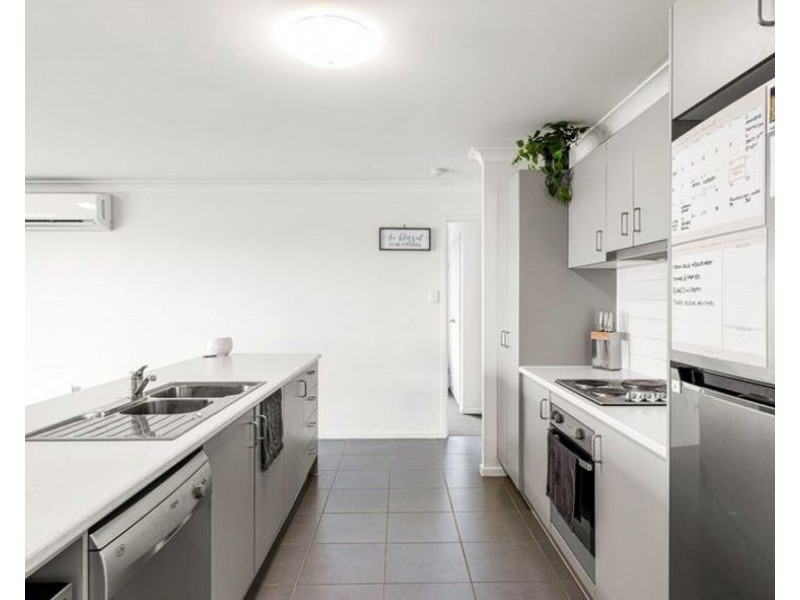 31 Magpie Drive, Cambooya QLD 4358