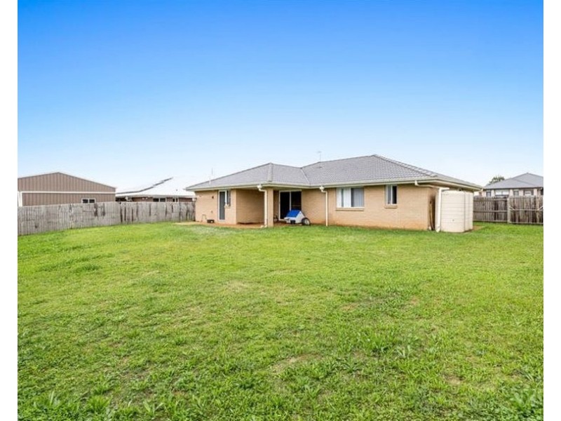 31 Magpie Drive, Cambooya QLD 4358