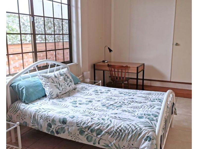 Room 4/12 Newmarket Street, Newtown QLD 4350