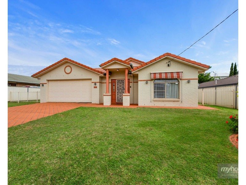 214 Spring Street, Middle Ridge QLD 4350