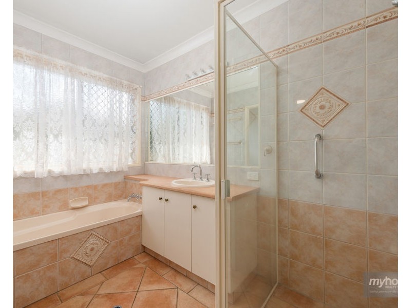 214 Spring Street, Middle Ridge QLD 4350