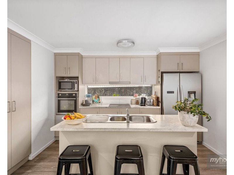 52 Alistair Street, Glenvale QLD 4350