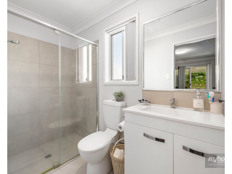 52 Alistair Street, Glenvale QLD 4350