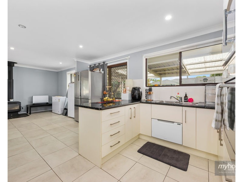 9 Hibiscus Drive, Centenary Heights QLD 4350