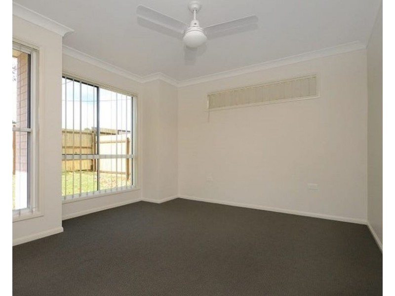 2/10 McDowall Street, Newtown QLD 4350