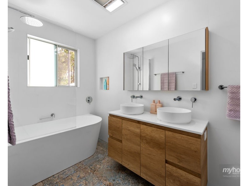 23 Gordon Crescent, Withcott QLD 4352