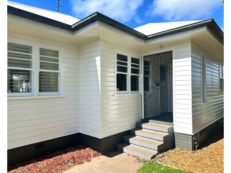 98 Curzon Street, East Toowoomba QLD 4350