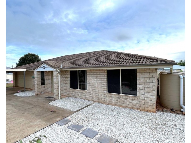 340a Tor Street, Newtown QLD 4350