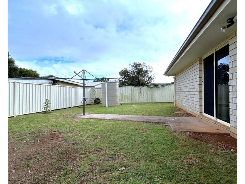 340a Tor Street, Newtown QLD 4350
