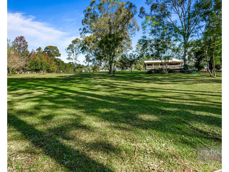 20 Goulds Road, Cabarlah QLD 4352