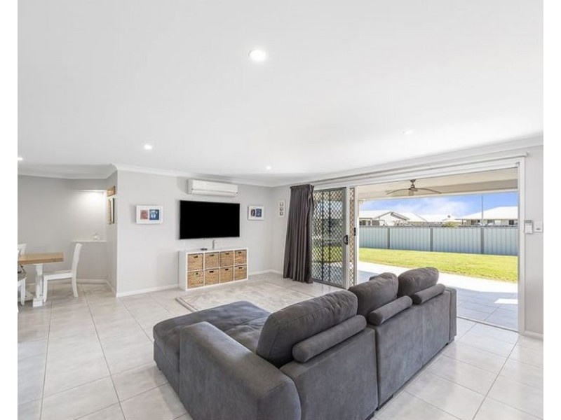 27 Ridge drive, Cambooya QLD 4358