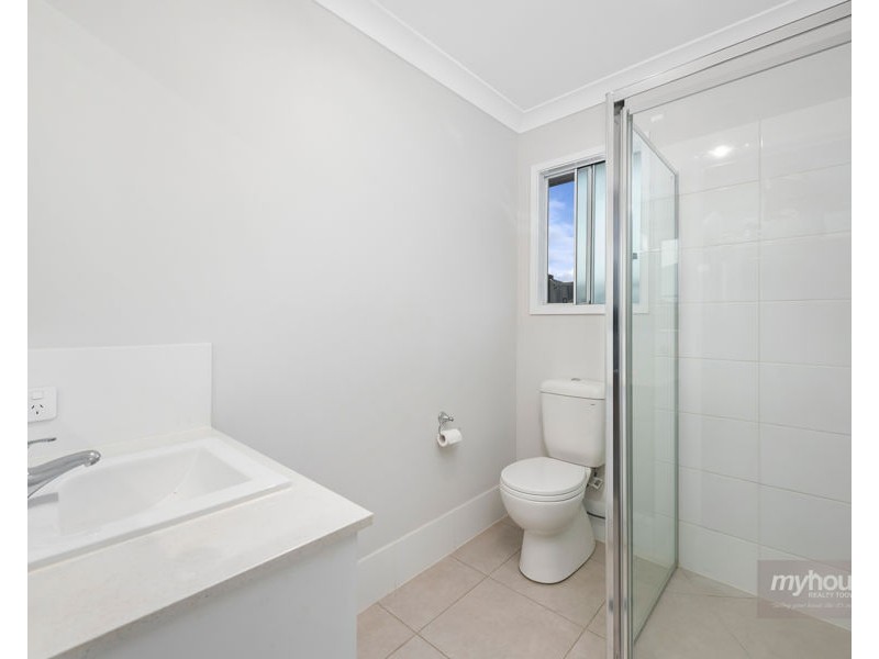 2/138 Cambooya Street, Drayton QLD 4350