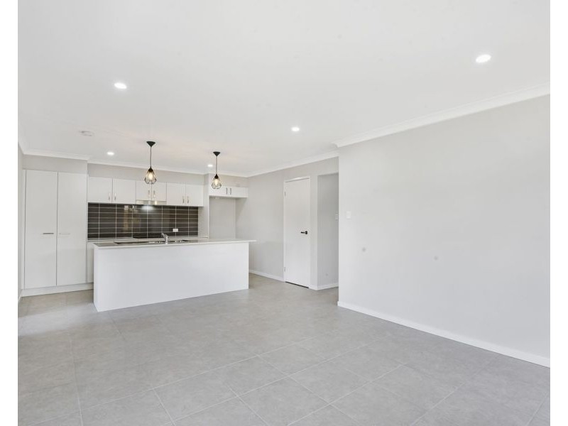 10 Trevatt Street, Westbrook QLD 4350