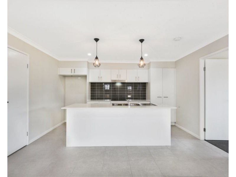 10 Trevatt Street, Westbrook QLD 4350