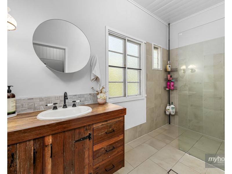 14 Phalaris Court, Meringandan West QLD 4352