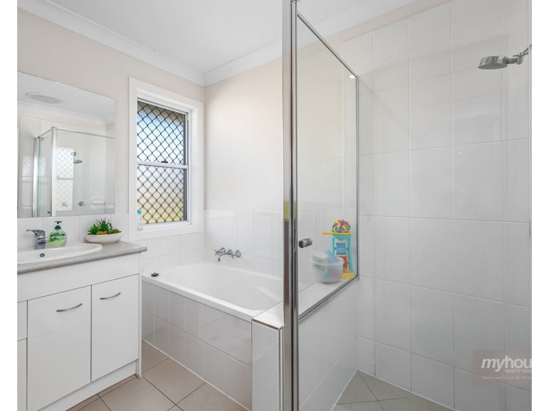 10 Lila Drive, Cotswold Hills QLD 4350