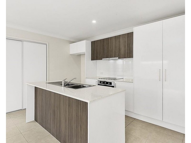 2/4 Ivy Court, Glenvale QLD 4350