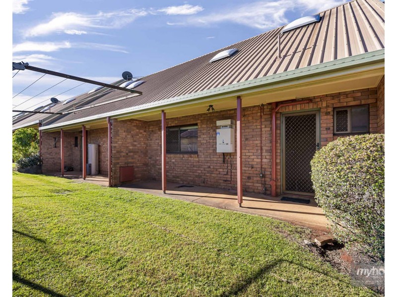 5/367-369 Margaret Street, Newtown QLD 4350